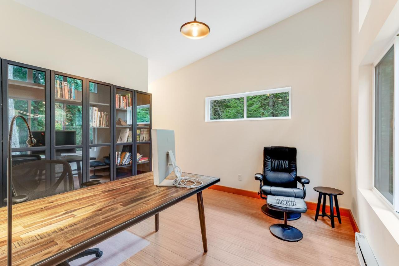 Mckinnis Hill Cabin Eastsound エクステリア 写真